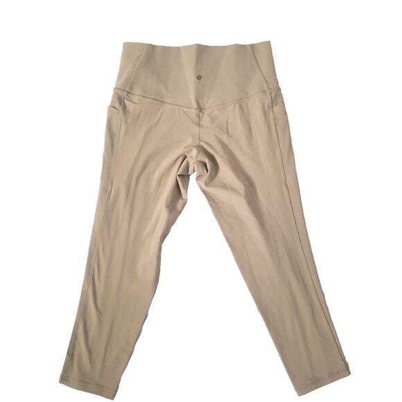 ATHLETA Salutation Stash Pocket High Rise 7/8 Leggings Size 1X Beige Workout Gym - Picture 2 of 10